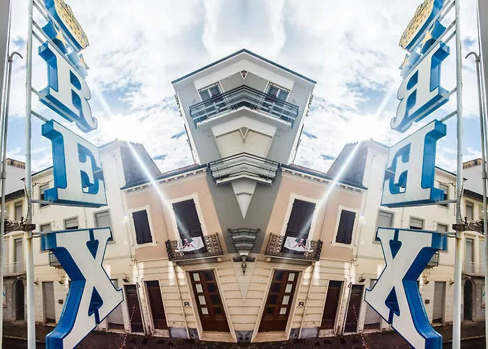 雷克斯酒店 2* 维亚雷焦