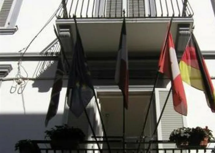 雷克斯酒店 酒店 维亚雷焦